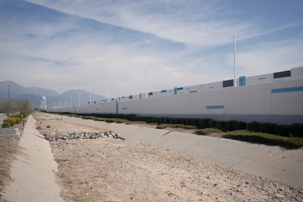 In 2025, there were 110 Amazon distribution centers in the United States. This number has been steadily rising in recent years, particularly since the COVID-19 pandemic. More than one million people work at these massive facilities.