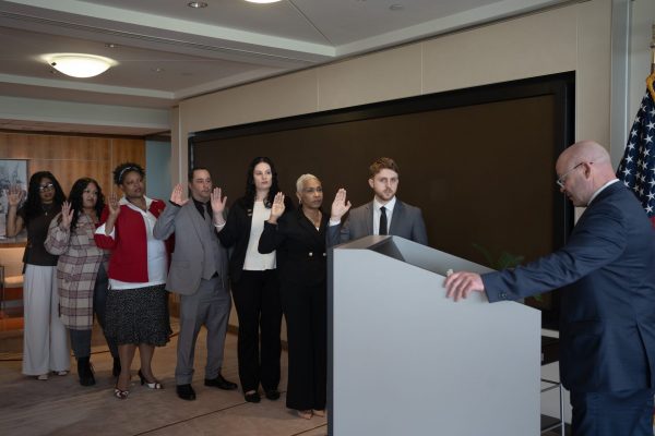 To gain more leverage against the American giant, ALU joined the Teamsters in 2024. ALU’s seven committees took their oaths at the Teamsters’ national headquarters in Washington, D.C., in the presence of National President Sean O’Brien.