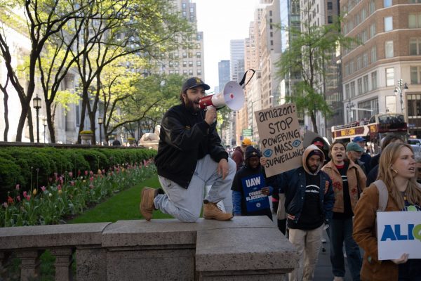On May 1, International Workers’ Day—which is not recognized as such in the United States—several employees gathered to send a message: the working class is here and is fighting back. They are demanding fairer wages, contracts, greater protection, and dignity. Amazon could not make a profit without them, and Jeff Bezos could not be the fourth-richest man without their work.